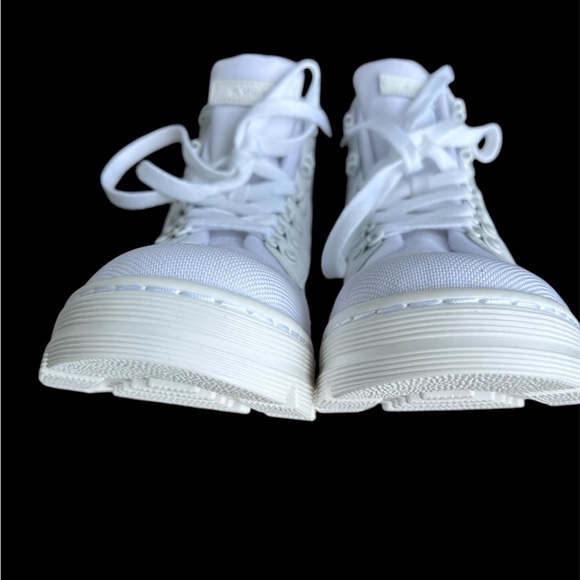 Dr. Martens Combs Platform Boot - Women's Size 10 Combs  Boot - Picture 8 of 17